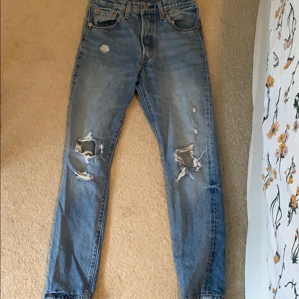 Levi 501 Mid- Wash Skinny Jeans